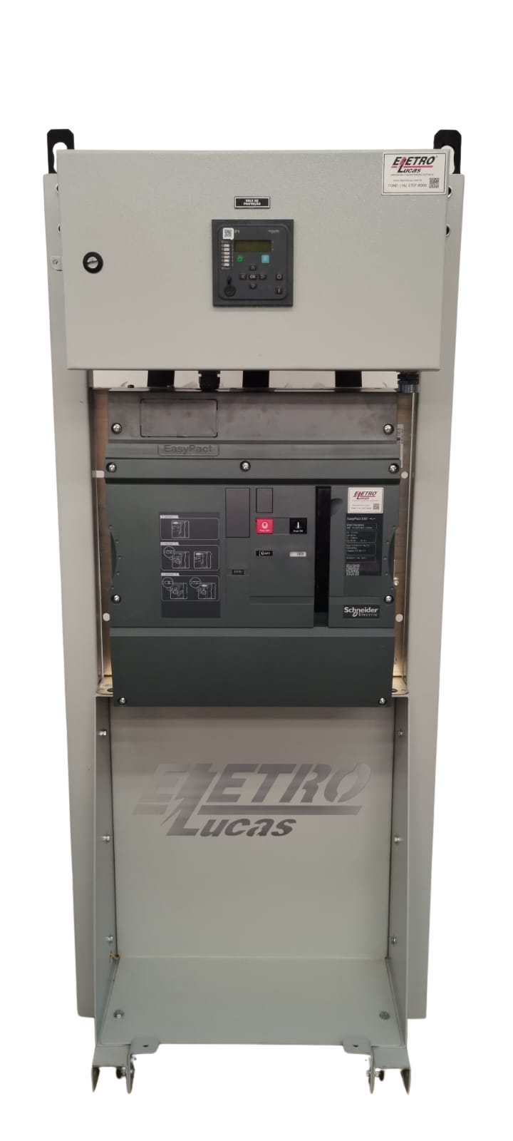 EL KIT — Disjuntor On Board completo: coluna com relé de proteção, disjuntor Schneider Electric EasyPact EXE e carrinho, vista frontal do conjunto inteiro