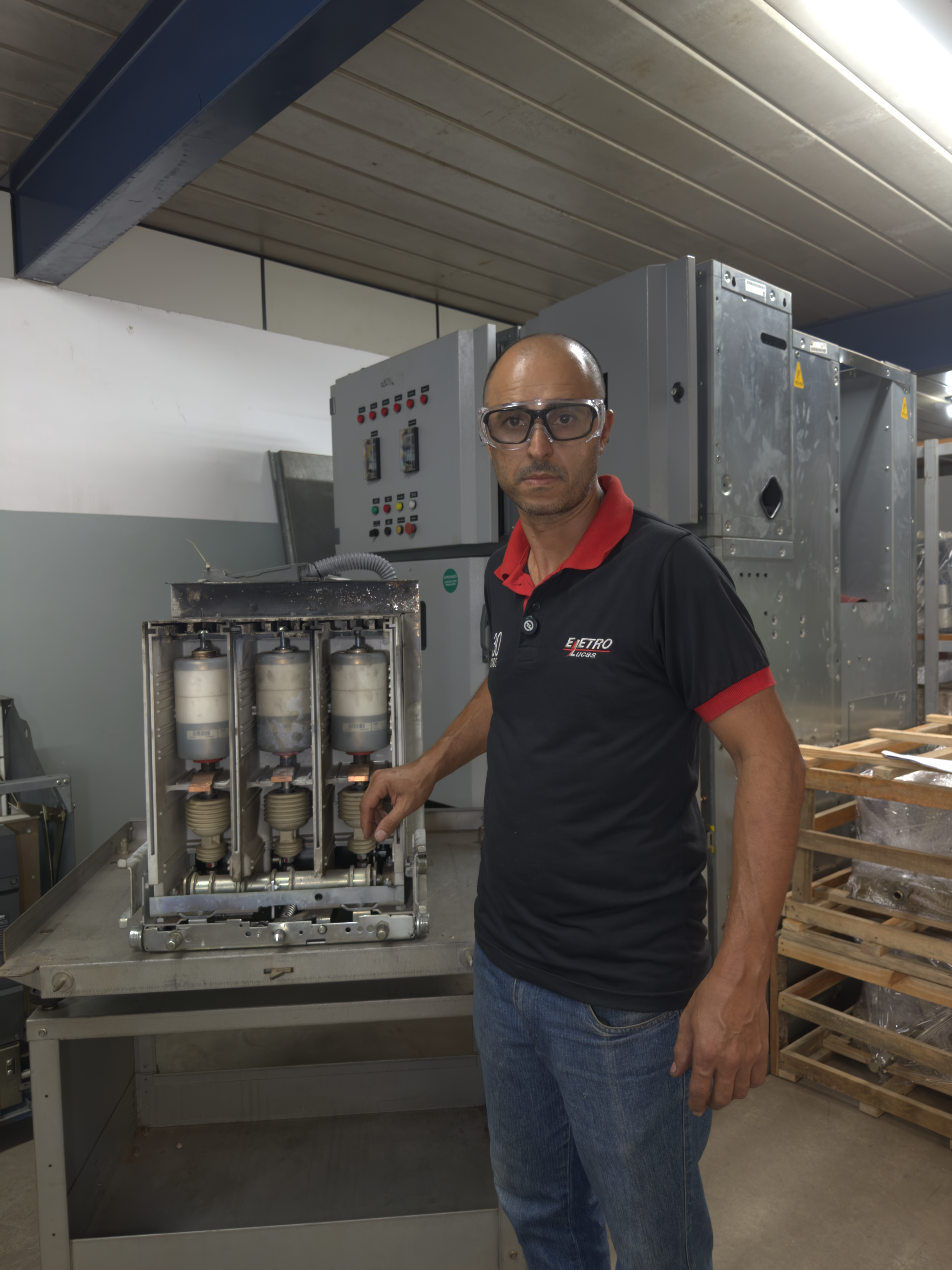 Manutenção Corretiva de Disjuntores