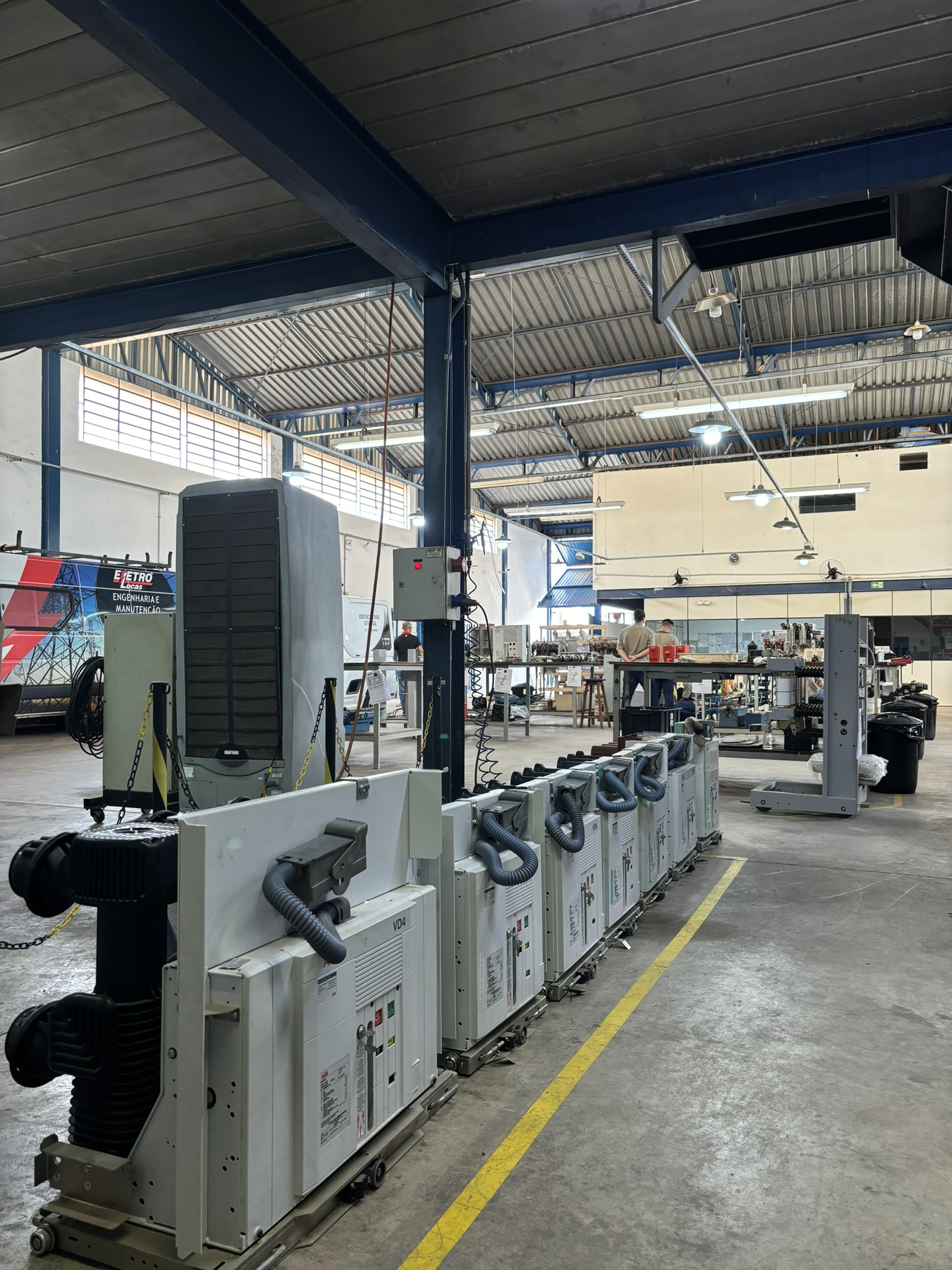 Manutenção de Disjuntores ABB